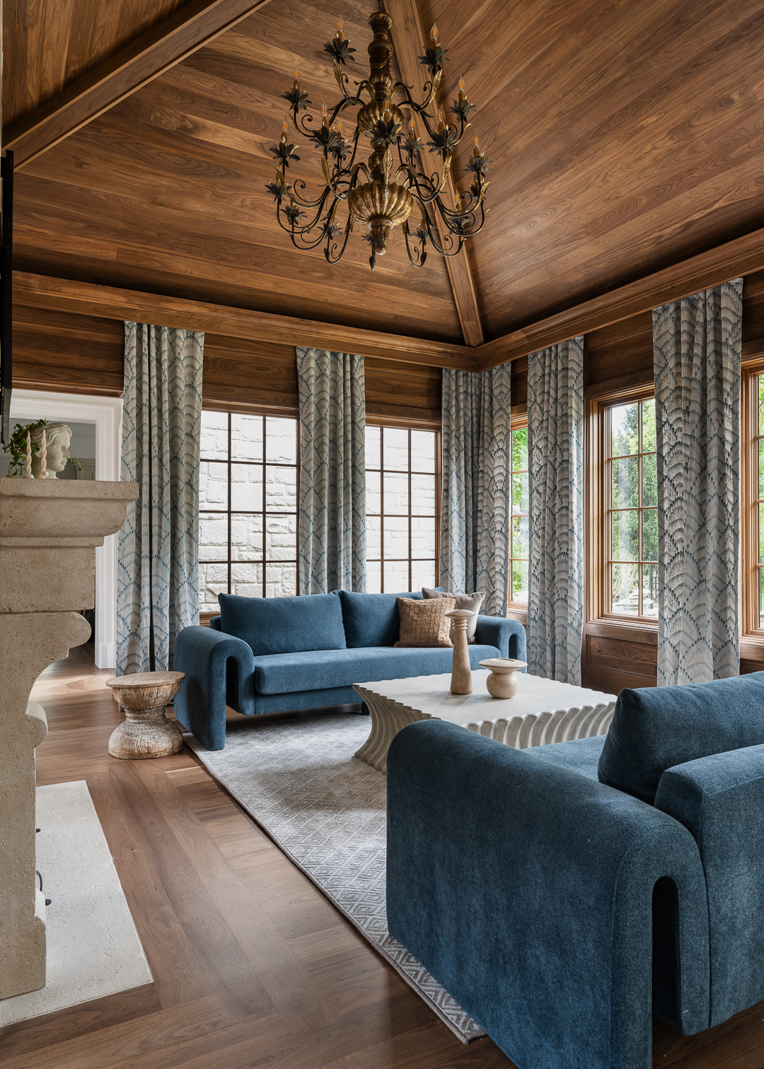 Stone Manor: Where Timeless Design Meets Editorial Elegance