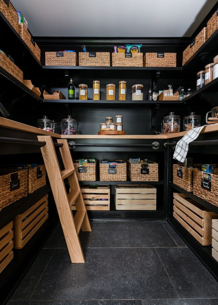 Curating the Perfect Pantry: A Study in Elegance and Practicality