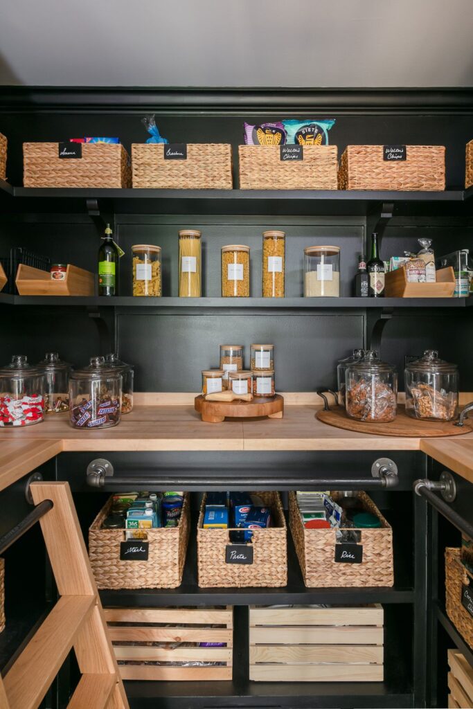 Curating the Perfect Pantry: A Study in Elegance and Practicality